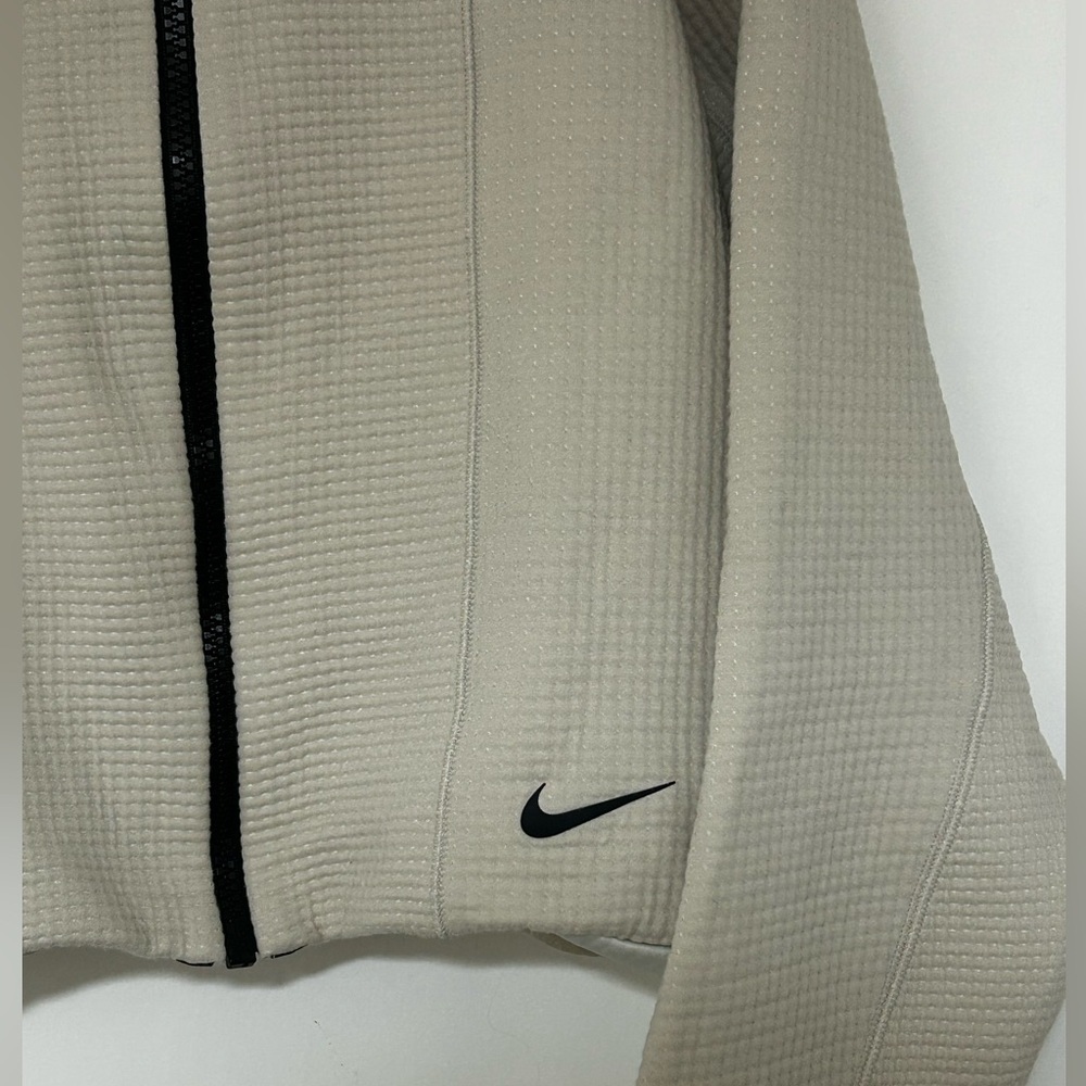 Nike Women’s Sportswear Tech Fleece Engineered Full-Zip Hoodie in Oatmeal Sz XL - Picture 4 of 11